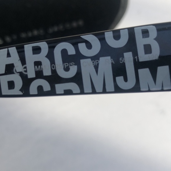 Marc Jacobs polarized sunglasses - Picture 3 of 3